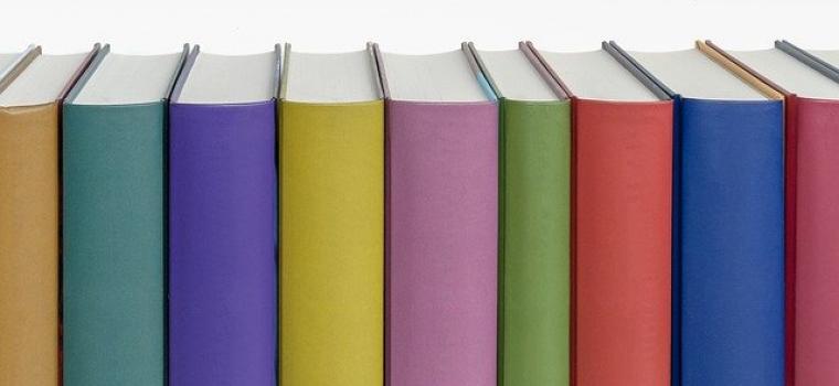 books 1099067 640